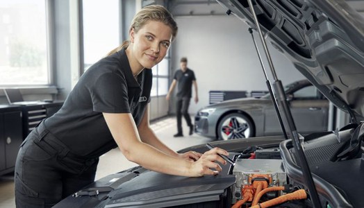 Audi Elektroauto Service